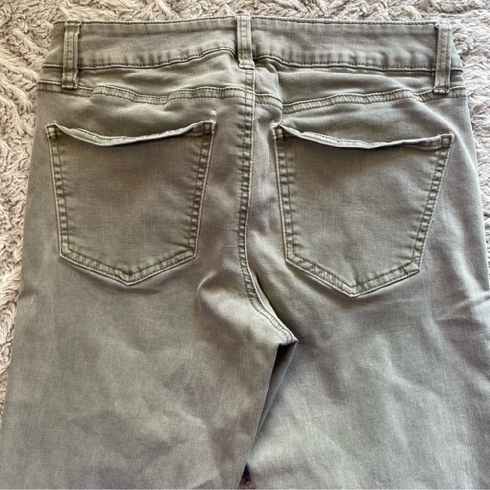 4 for 16$ Distressed Refuge Skinny Jeans - Picture 8 of 12